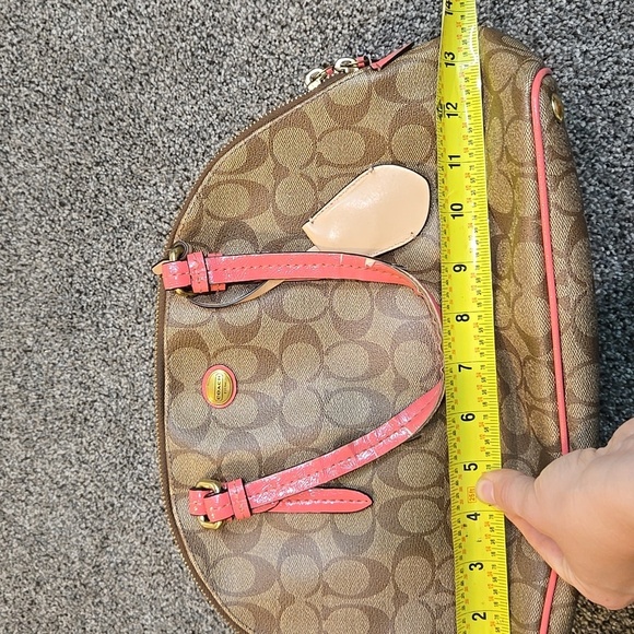 Coach Women  Peyton Signature Cora Logo  Domed Satchel F24606 - Picture 9 of 12